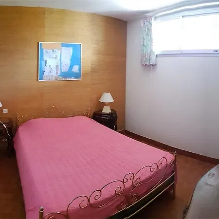 T3 Climatise Avec Piscine, Parking Prive, Proche - - Fr-1-388-128 *