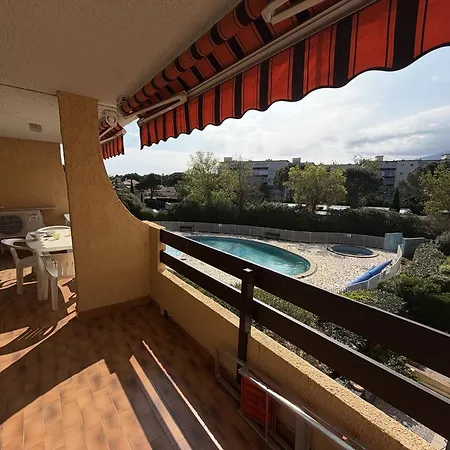 T3 Climatise Avec Piscine, Parking Prive, Proche - - Fr-1-388-128 *